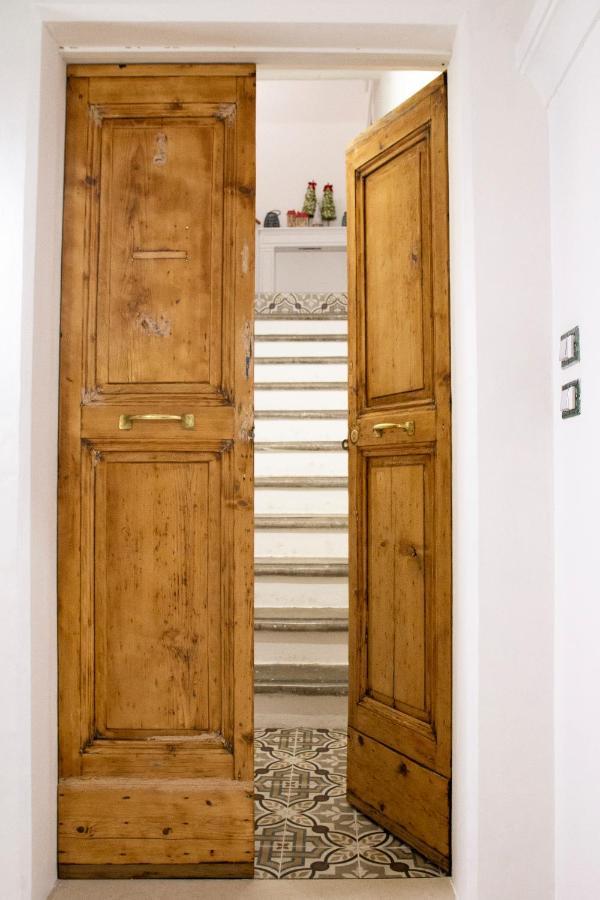 Palazzo Donnamaria Apartamento Manfredónia Exterior foto